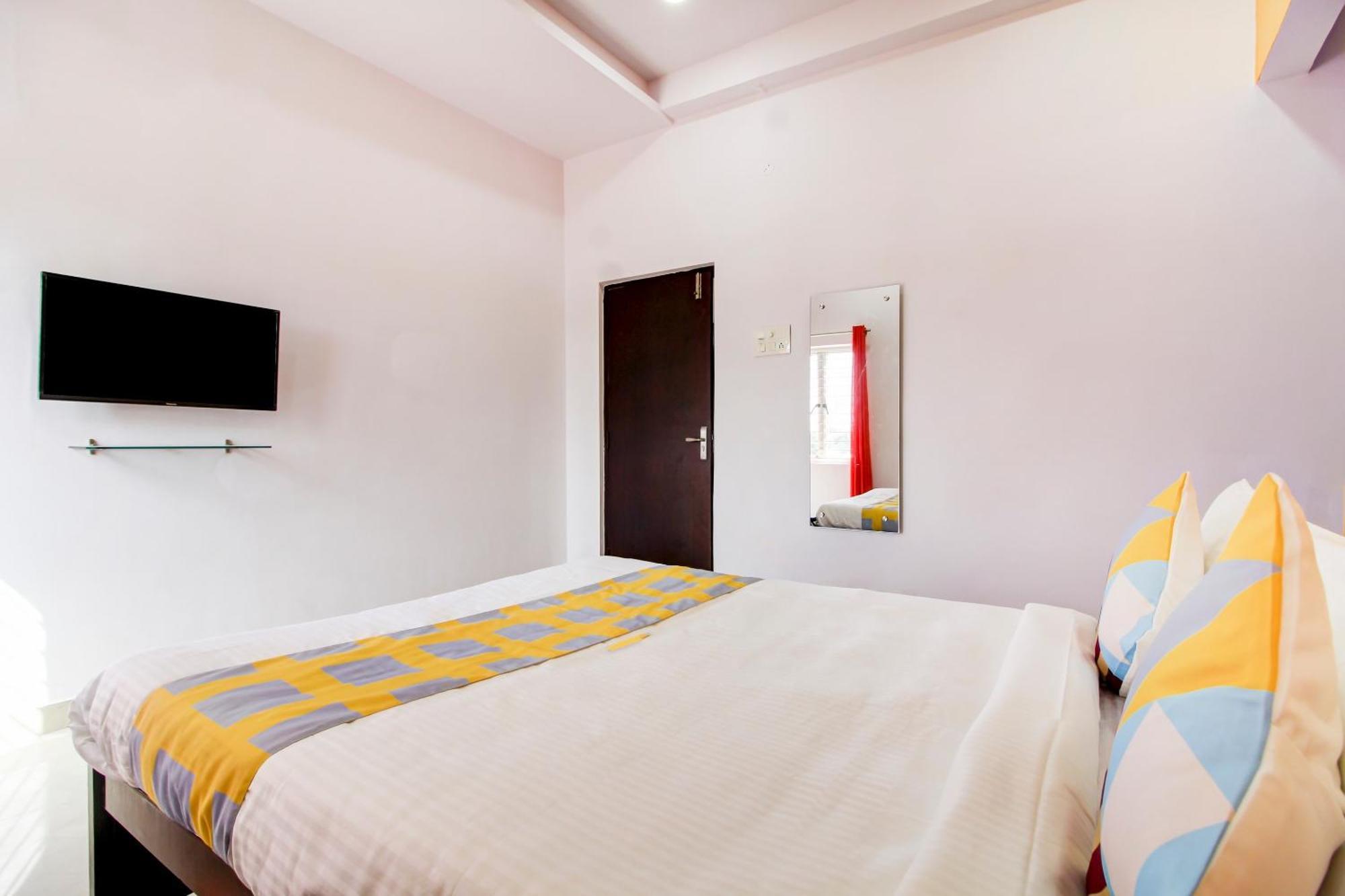 Hotel O Home Comfortable Stays, Near Aasam Gadh Current Office Sururnagar Kültér fotó